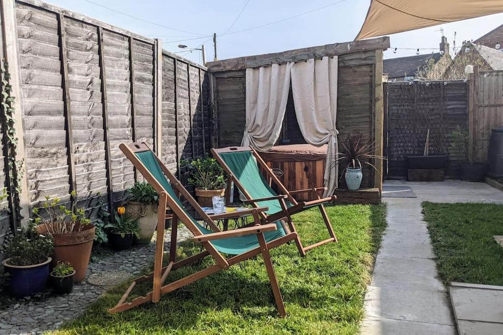 Baker'S Cottage, Urban Spa And Garden Bar Ившам Екстериор снимка